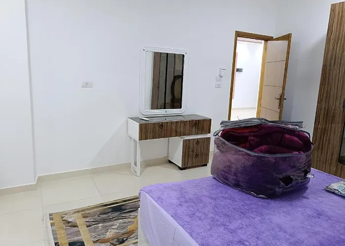 كاملة بغرفتي نوم دور ارضي Apartment