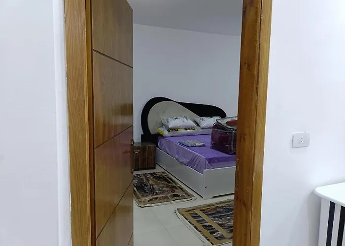 كاملة بغرفتي نوم دور ارضي Apartment