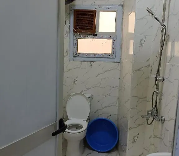 كاملة بغرفتي نوم دور ارضي Apartment *