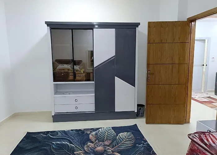 كاملة بغرفتي نوم دور ارضي *